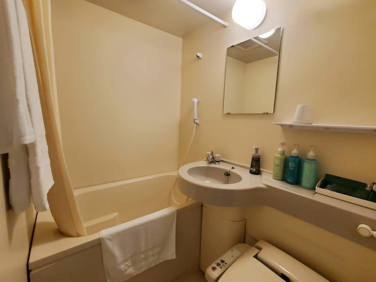 ホテルルートイン第2亀山インター ◆加熱式たばこ専用◆ シングルルーム