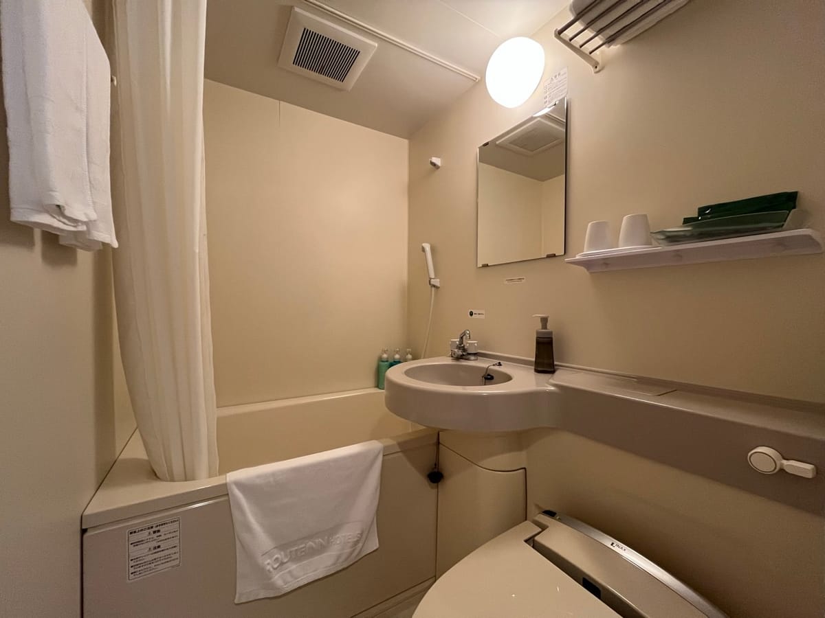 ホテルルートイン美川インター 禁煙 ダブルルーム