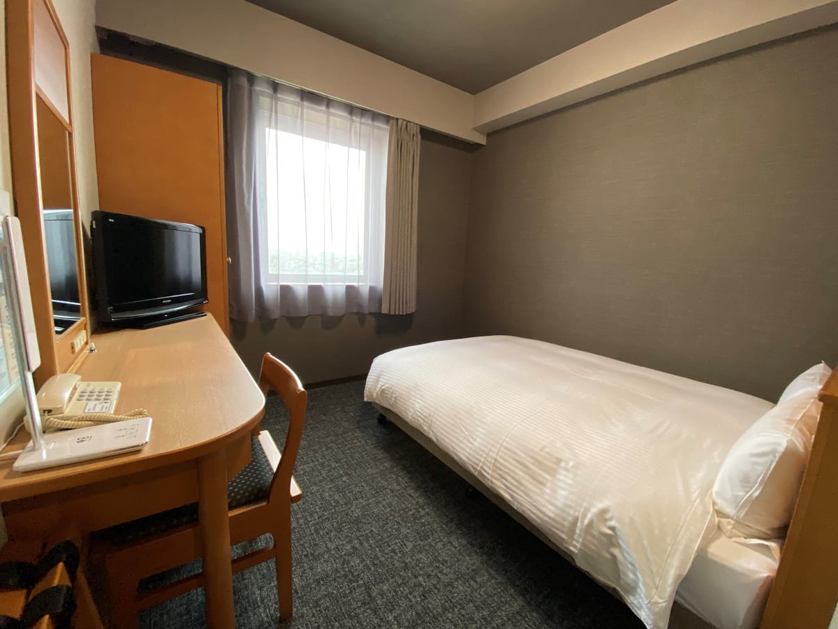 ホテルルートイン中津駅前 喫煙セミダブル