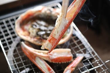 御宿コトブキ 【冬一番人気】タグ付松葉ガニ付！冬の味覚が会席で楽しめる「カニ囲炉裏会席プラン」快眠セラピー付
