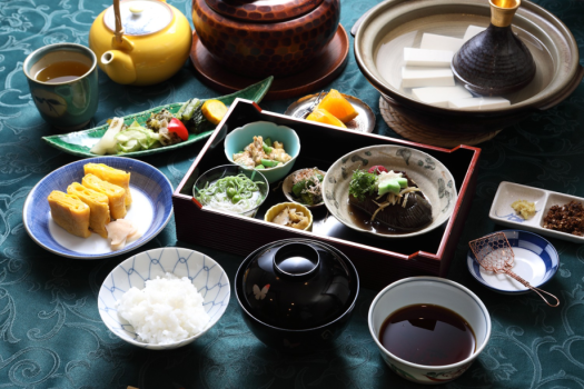 丸　和泉屋町 【夕朝食付き】鴨川を望む一棟貸しの純和風邸宅での休日(DP)