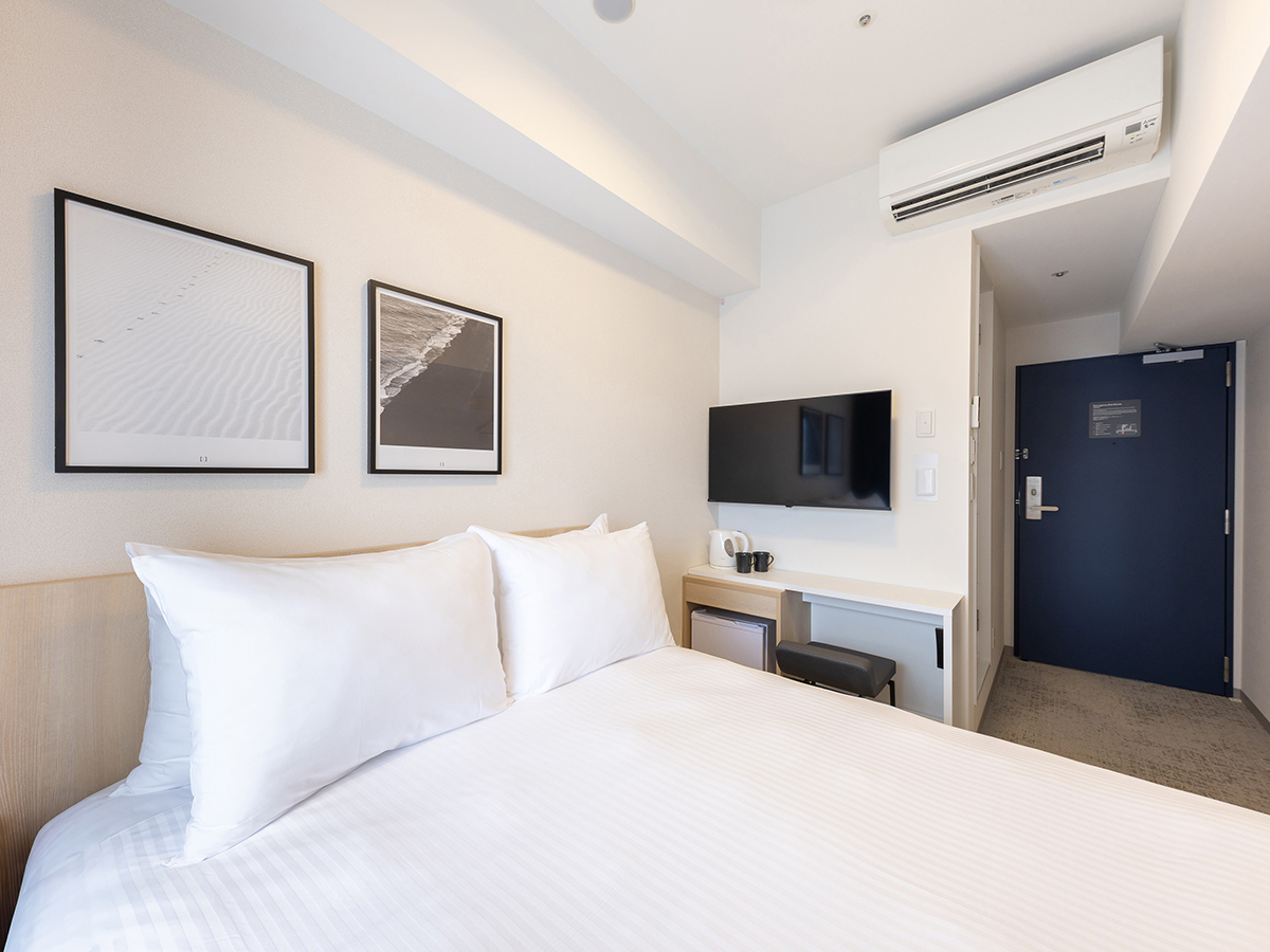 BRACKETS HOTEL Osaka Hommachi スタンダードダブル《喫煙》