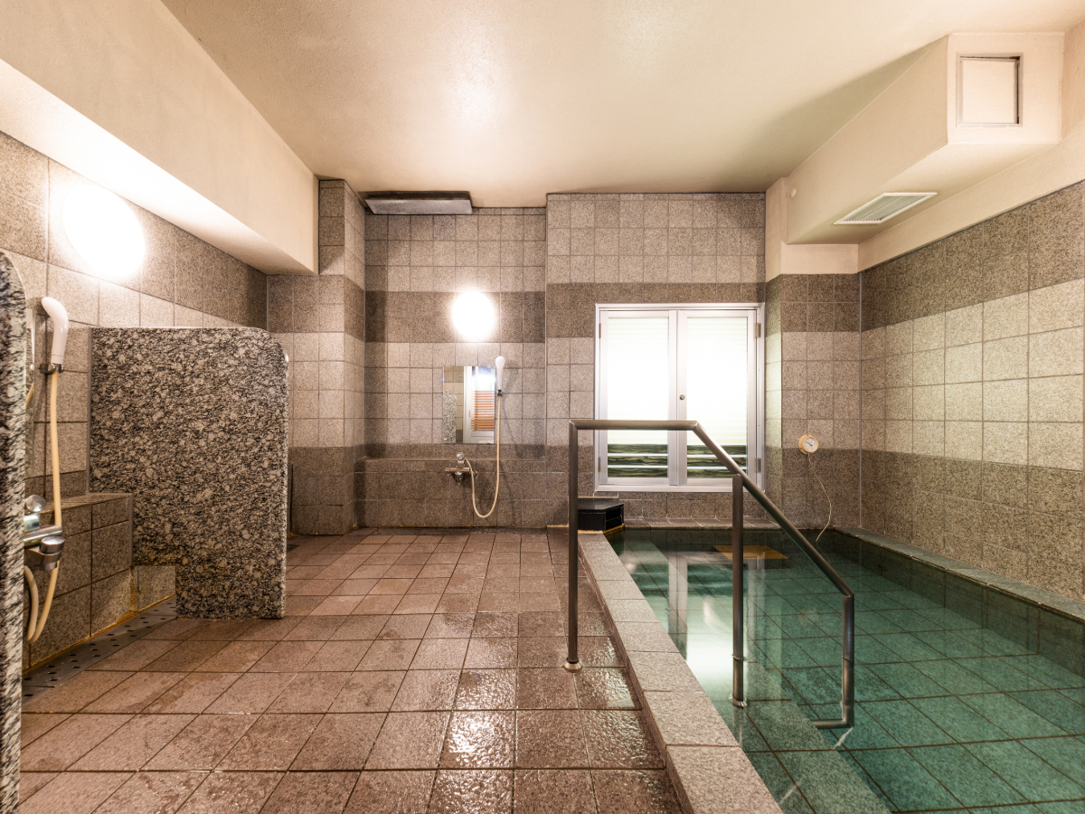 アパホテル＜千葉中央駅前＞ 【無料朝食付き】千葉中央駅から徒歩3分【アパは映画もアニメも見放題】