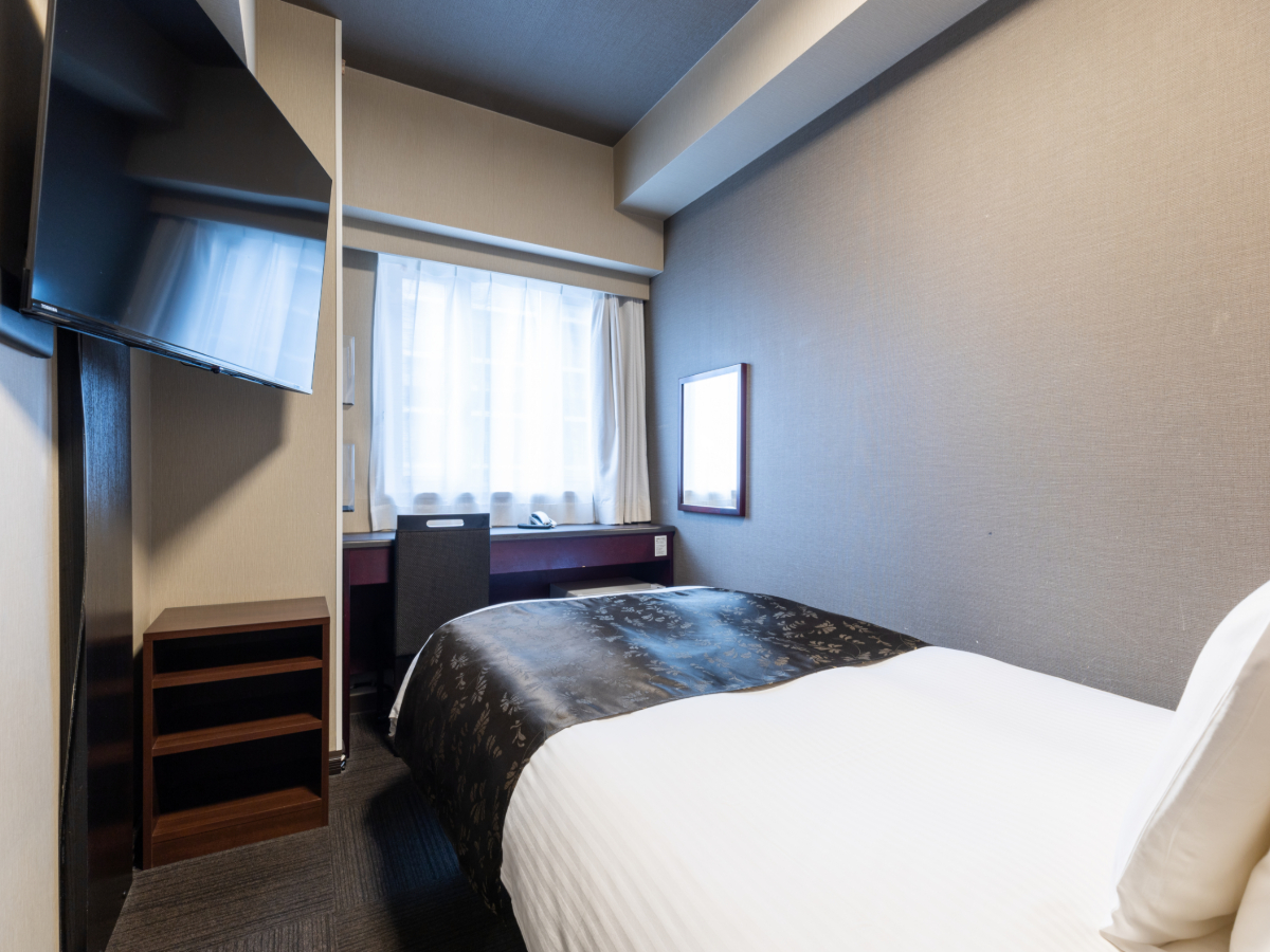 アパホテル＜千葉中央駅前＞ セミダブルルーム□禁煙□