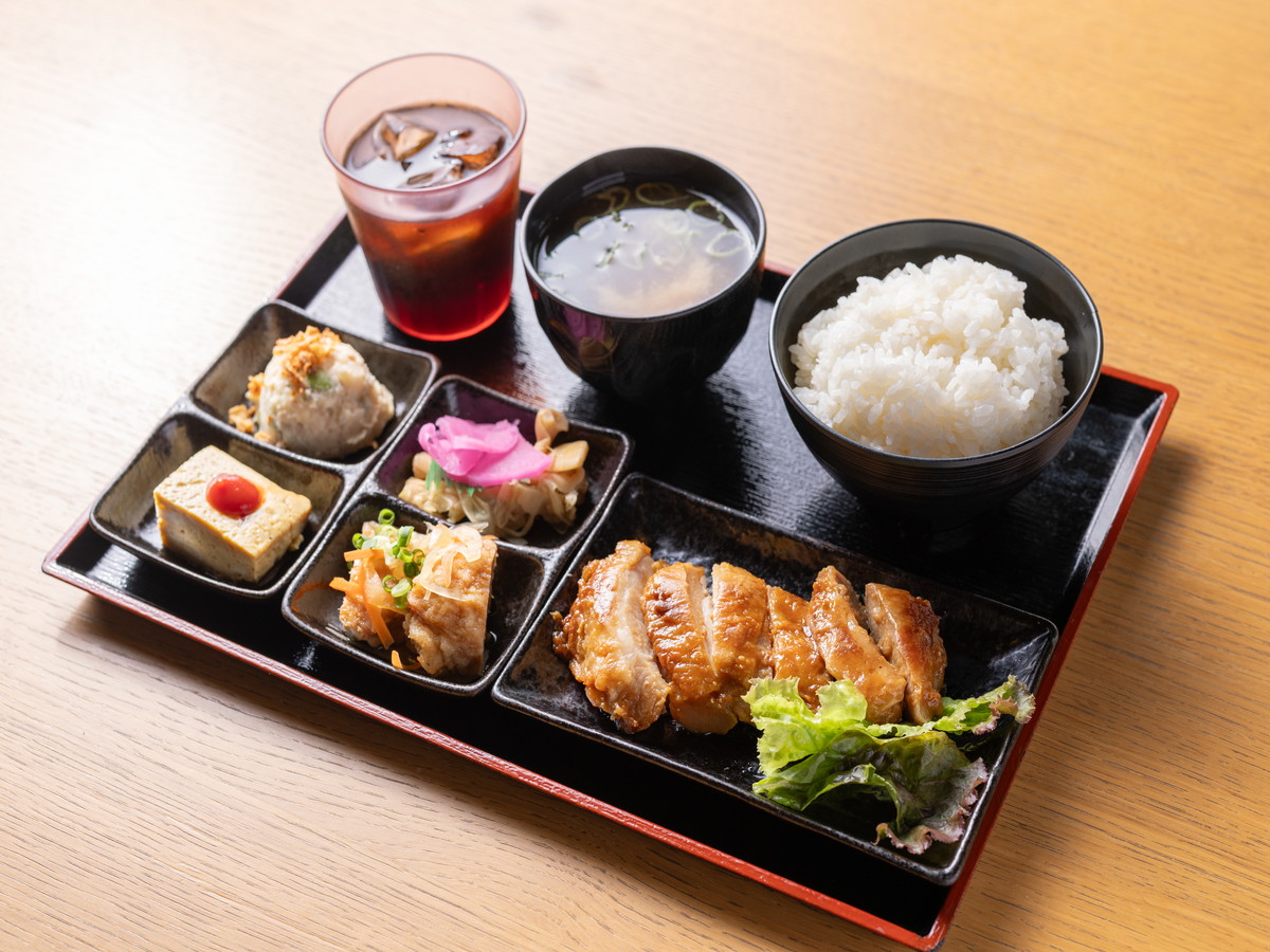 アパホテル＜千葉八千代緑が丘＞ 【朝食付】和・洋から選べる♪日替わりセットメニュー♪　天然温泉大浴場完備