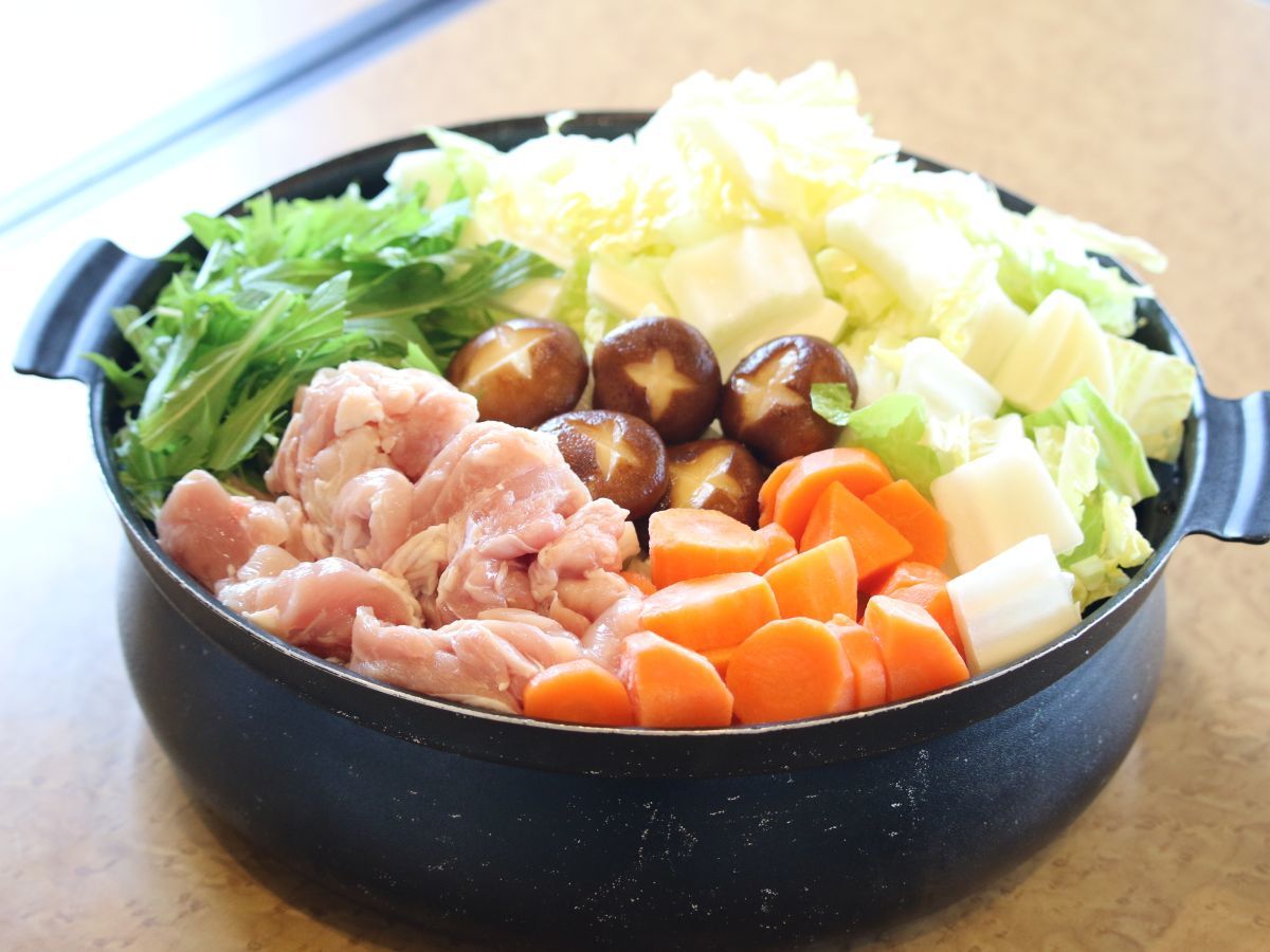 アパホテル<加賀大聖寺駅前> 【朝食ビュッフェ付き】大聖寺駅すぐ隣 大浴殿・サウナ、 駐車場利用無料!