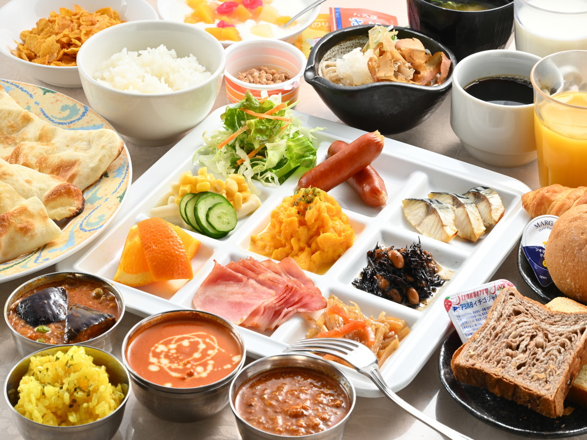 アパホテル＜福井片町＞ 【朝食付き】AM6：30～営業中！本格インドカレーを中心とした、約30品目のビュッフェ