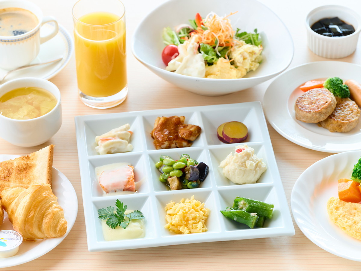 アパホテル<新宿御苑前> 【朝食ビュッフェ付】オーダー形式うどんがおすすめ 地下1階大浴殿完備 新宿御苑前駅徒歩1分