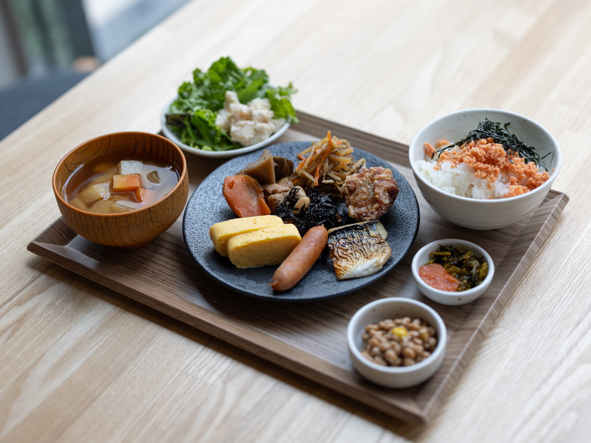 アパホテル＜八丁堀駅前＞ 【朝食付き】日替わりのおばんざいと季節の食材を使った和食ビュッフェ