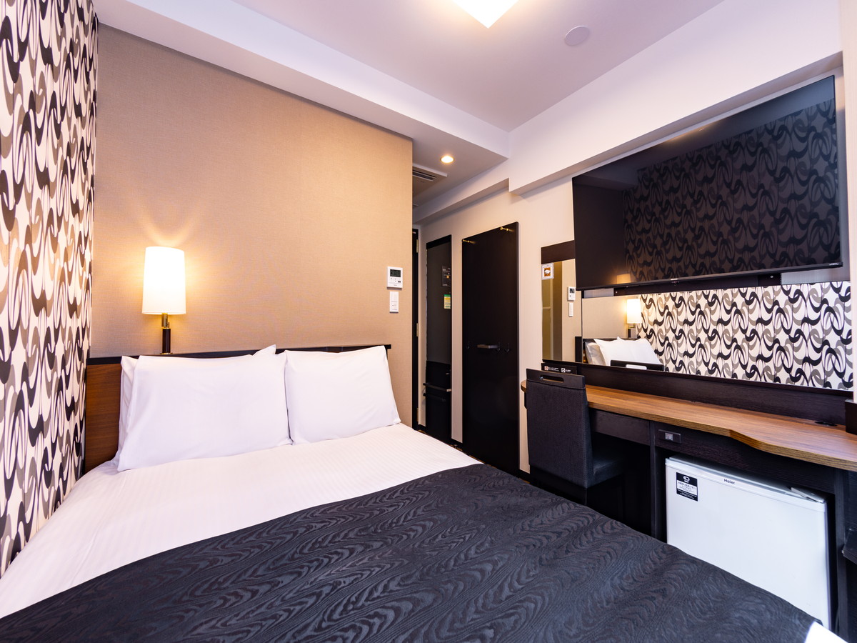 アパホテル<八丁堀駅南> ダブル【禁煙室】