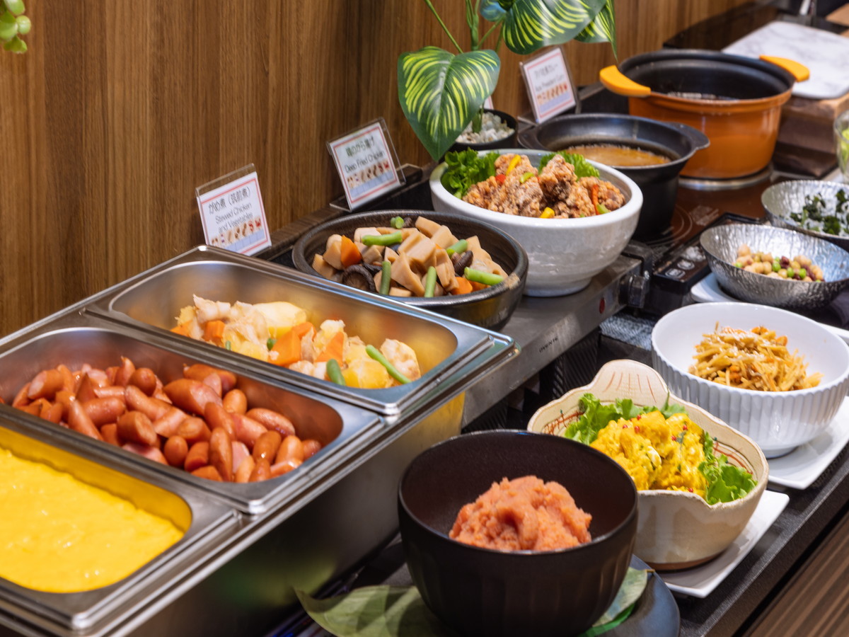 アパホテル＜博多駅前４丁目＞ 【朝食バイキング付】一日のはじまりはおいしい朝食から。30種類の和洋バイキング形式