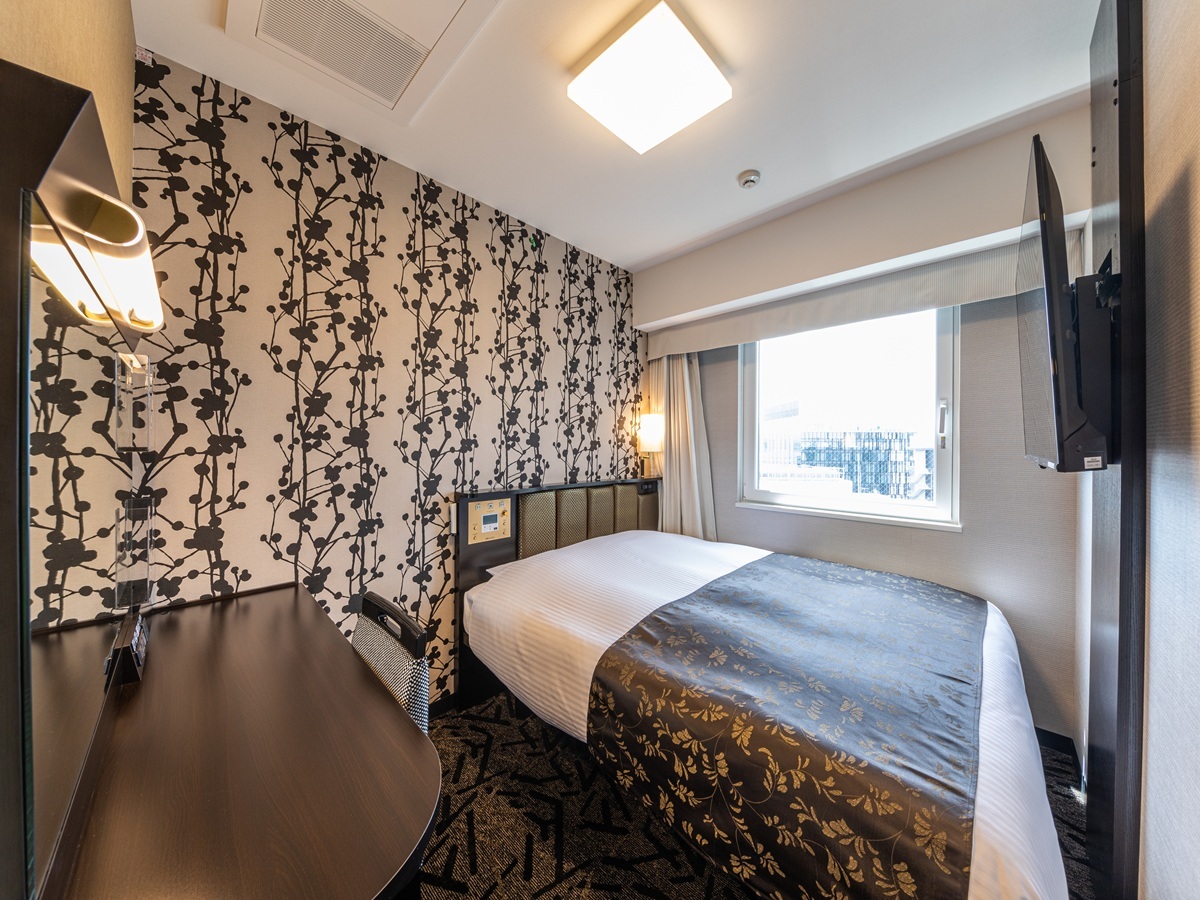 アパホテル＜博多駅筑紫口＞ 【セントラル棟】クイーン 禁煙室◆ベッド幅160cm×1台　大浴殿は館内にあり
