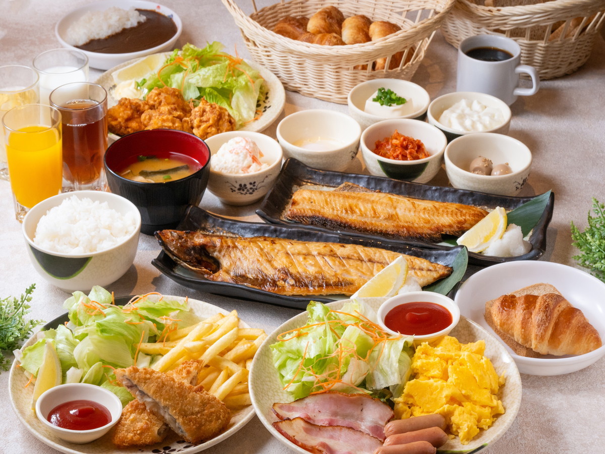 アパホテル＜東新宿駅前＞ 【朝食付き】和・洋5種類のメインプレートから選べるハーフビュッフェ