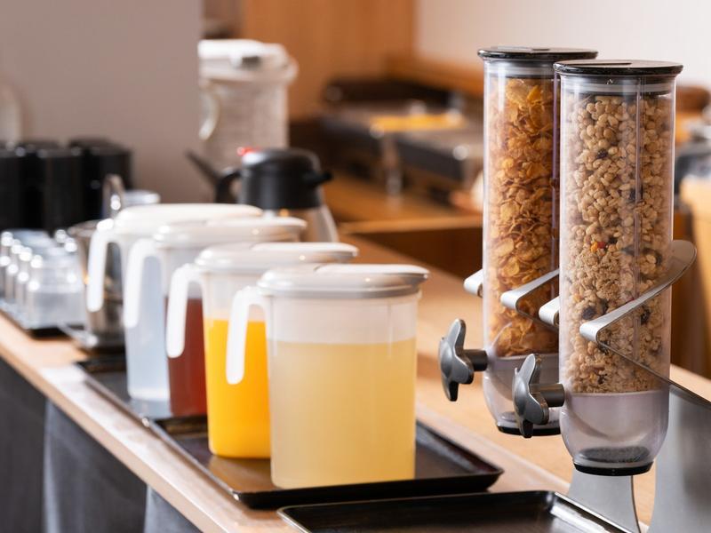 アパホテル＜東新宿 歌舞伎町＞ 【朝食ビュッフェ付き】メイン2種と日替り和洋ビュッフェ