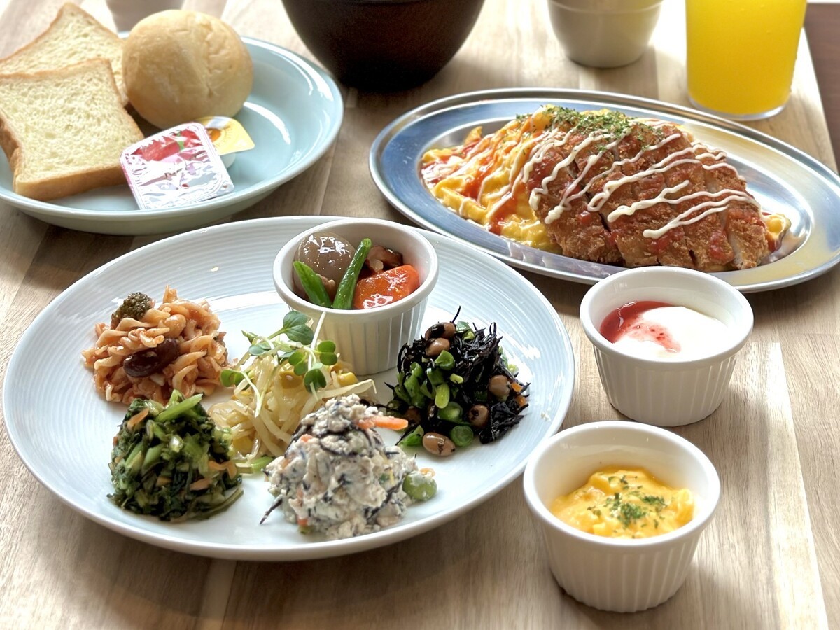 アパホテル＜金沢中央＞ 【朝食ビュッフェ付き】金沢カレー、加賀棒茶プリンなど約30種類の和・洋ビュッフェ