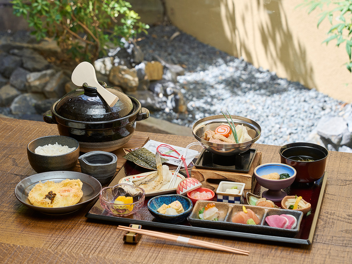 アパホテル＜金沢駅前＞ 【朝食付き】ご当地の朝食和膳　■大浴殿・サウナ完備！≪1日60食限定≫