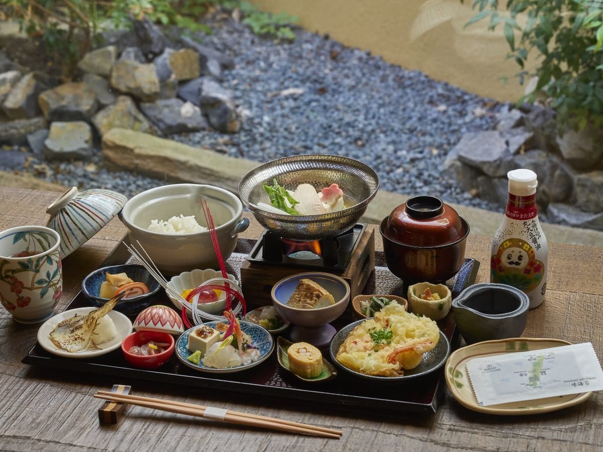 アパホテル＜金沢駅前＞ 【朝食付き】ご当地の朝食和膳　■大浴殿・サウナ完備！≪1日60食限定≫
