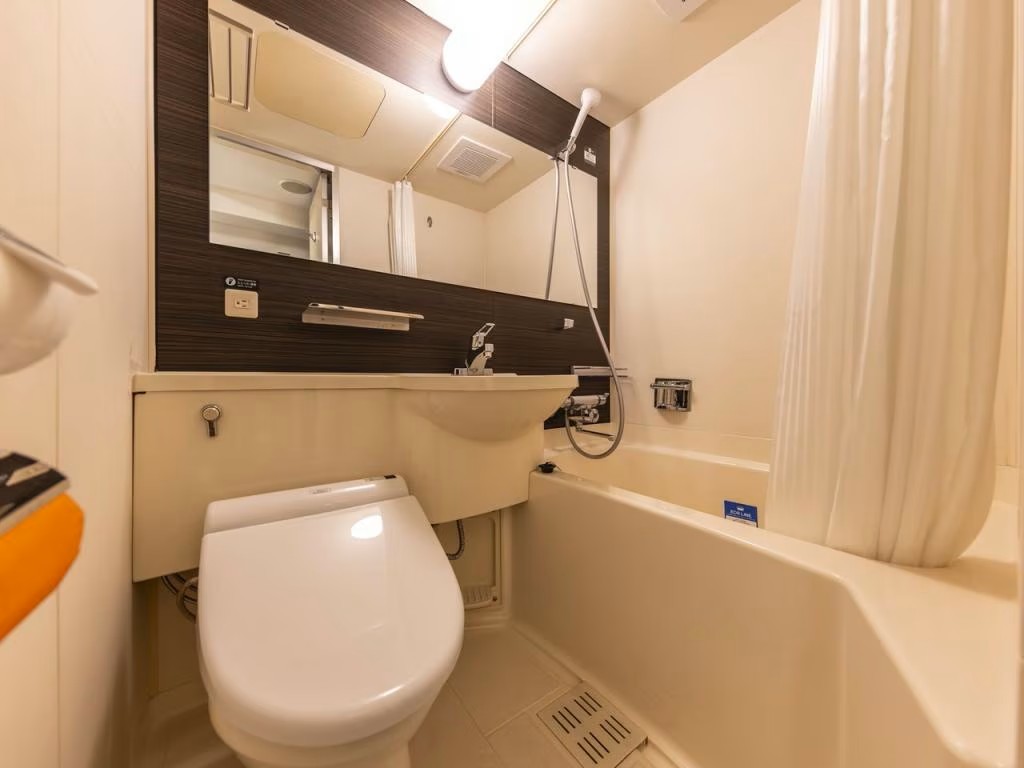 アパホテル＜金沢駅前＞ 【素泊まり】■金沢駅西口より徒歩1分の好立地■大浴殿・サウナ完備！