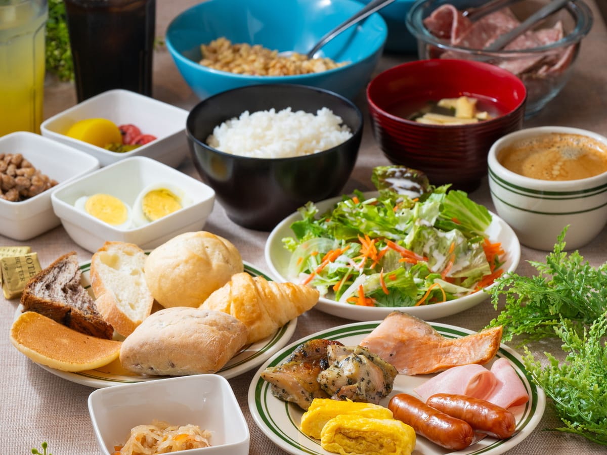 アパホテル<神田駅前> 【朝食付き】オシャレなレストランで朝食ビュッフェ!JR神田駅徒歩3分!