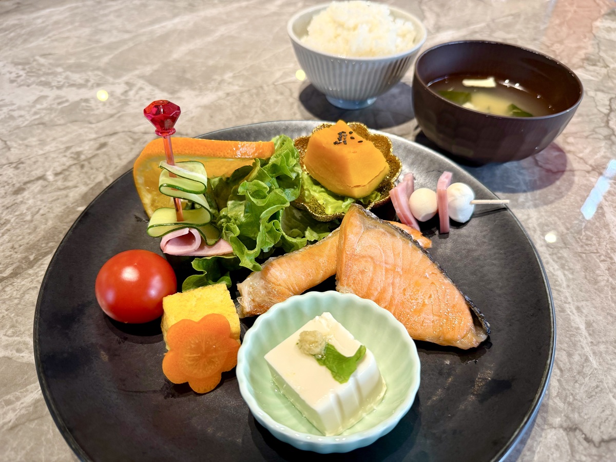 アパホテル＜浅草 雷門南＞ 【朝食付き】当館から徒歩1分！約30種類の和洋食ビュッフェ