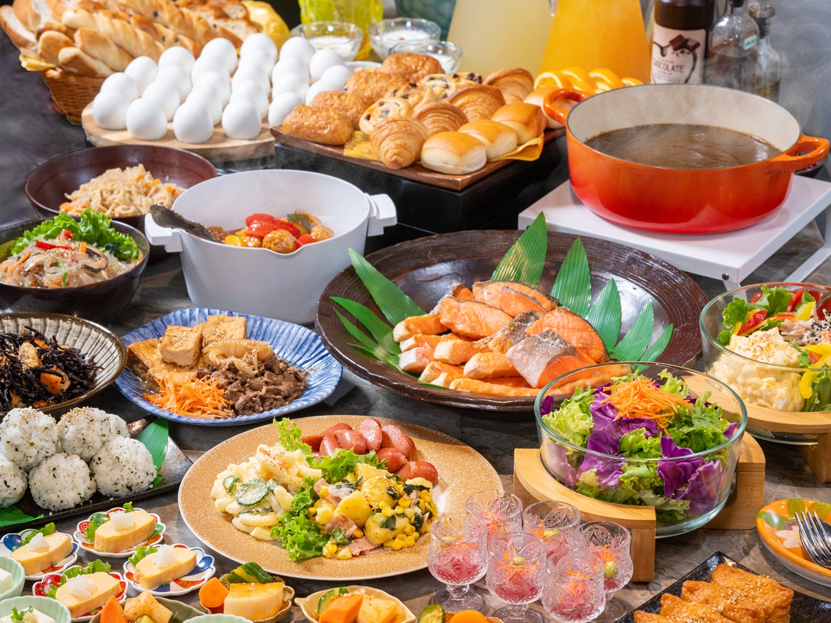 アパホテル＜浅草 雷門南＞ 【朝食付き】当館から徒歩1分！約30種類の和洋食ビュッフェ