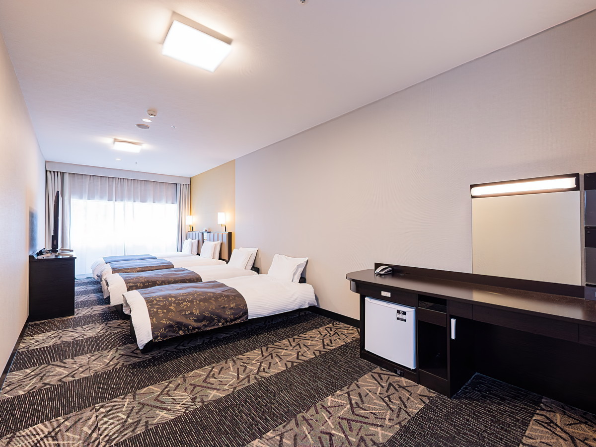 アパホテル<小倉駅前> □ フォース □ 禁煙室 □