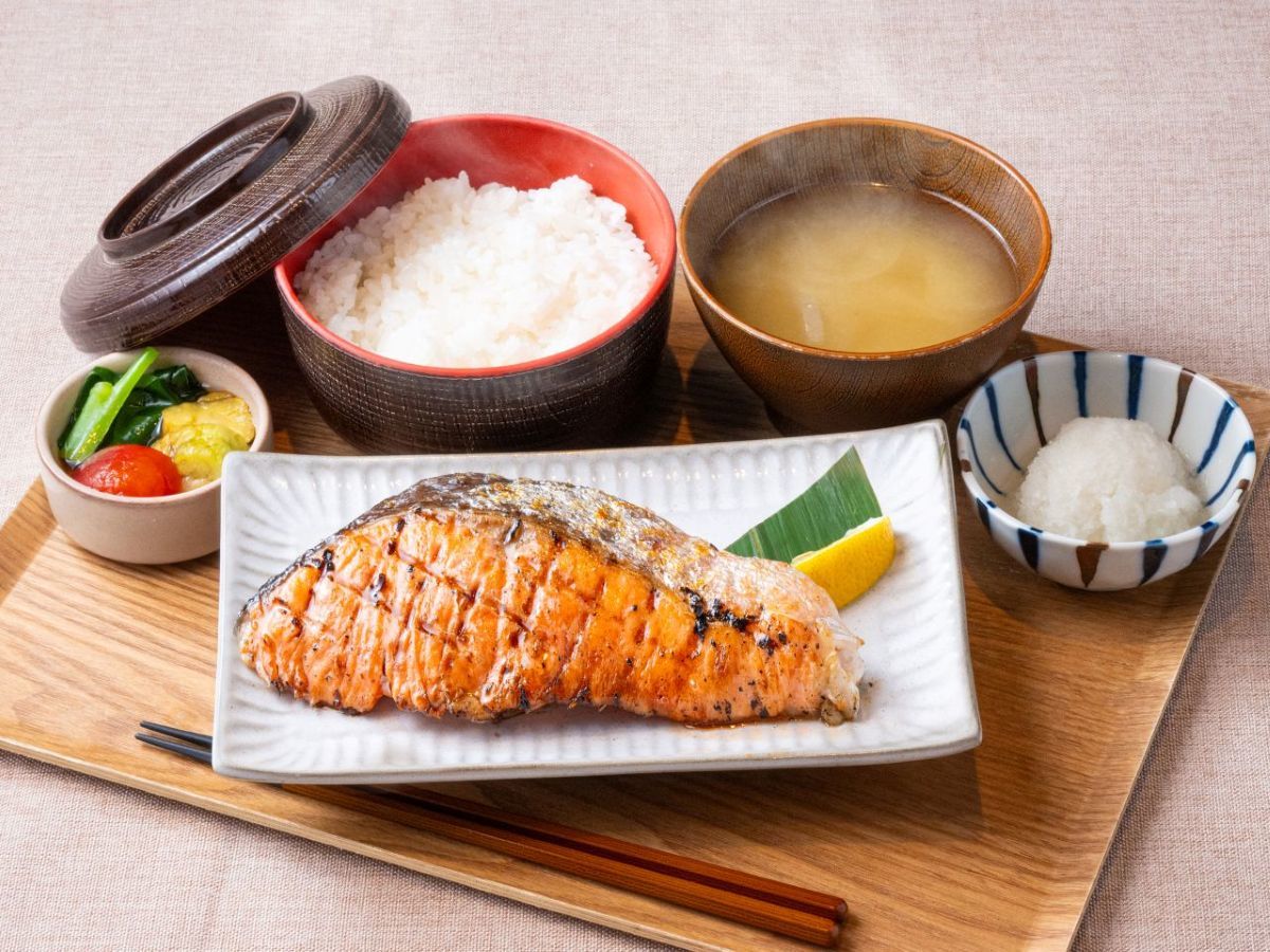アパホテル<東京九段下> 【朝食付き】選べる焼魚定食と小鉢●美味しいしっかり朝ごはん!ご飯を食べる楽しさを味わえます!