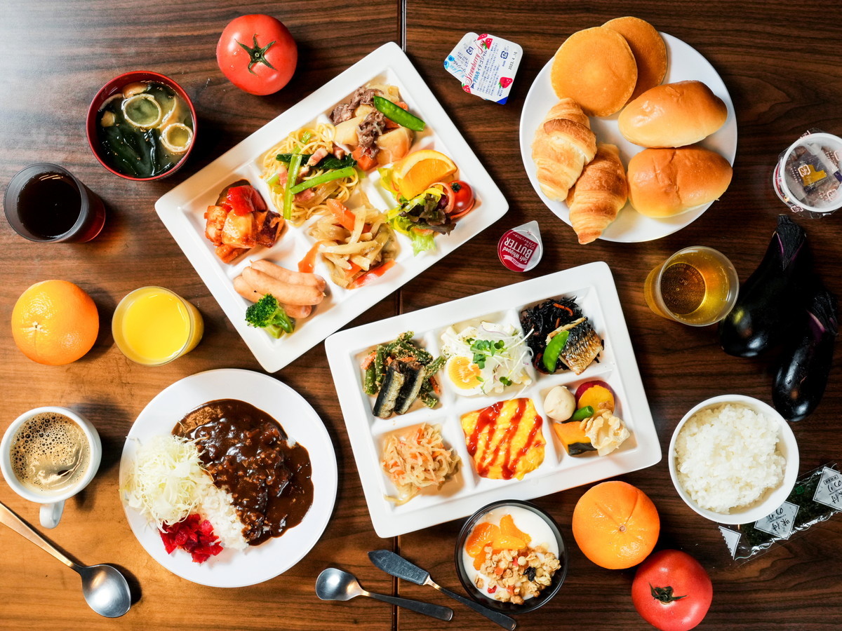 アパホテル＜御堂筋本町駅東＞ 【朝食バイキング付】30種類以上の和洋バイキング　日替わり惣菜と、話題の”朝アパ社長カレー”をぜひ！