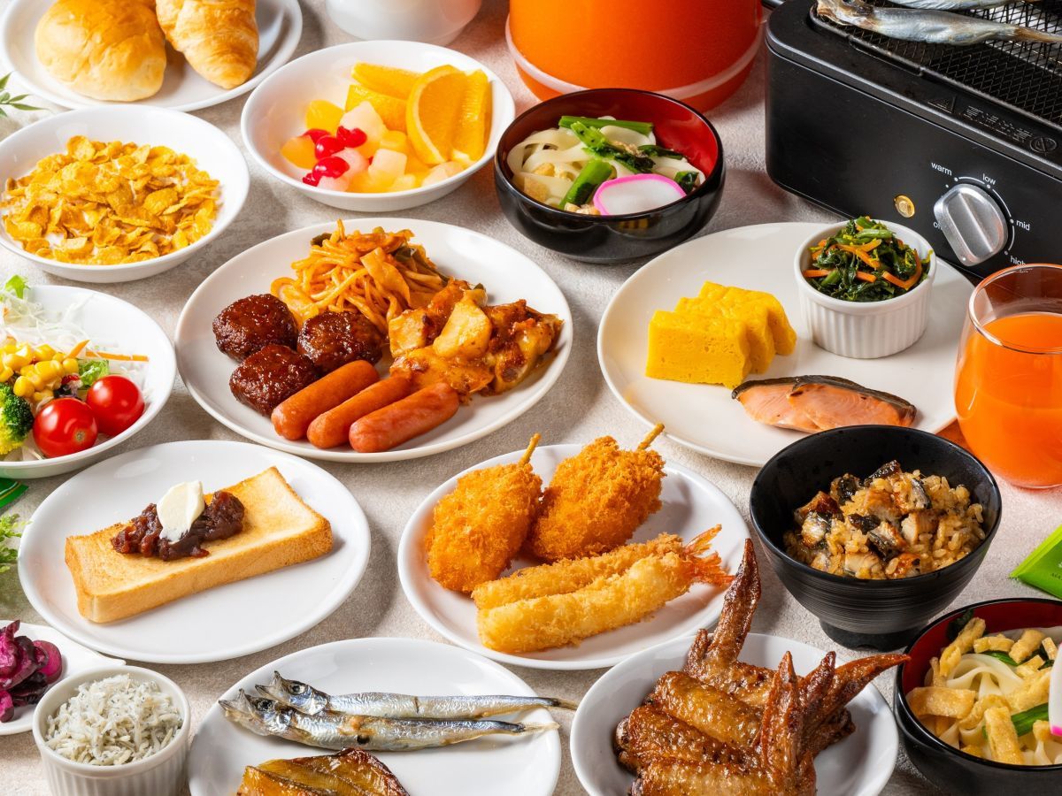 アパホテル＜名古屋駅前＞ 【朝食付き】名古屋名物（名古屋めし）を朝から堪能！和洋30種類以上のビュッフェ