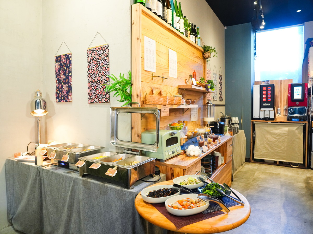 アパホテル〈なんば南 恵美須町駅〉（新世界） 【朝食ビュッフェ付】栄養バランスが整った和洋中料理で良い一日を！地下鉄「恵美須町駅」徒歩１分