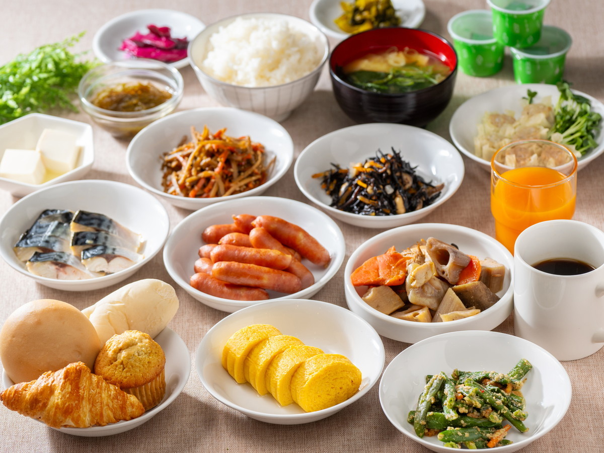 アパホテル<人形町駅北> 【朝食付き】◆3種のメインから選ぶハーフビュッフェスタイル◆朝7時から利用可!
