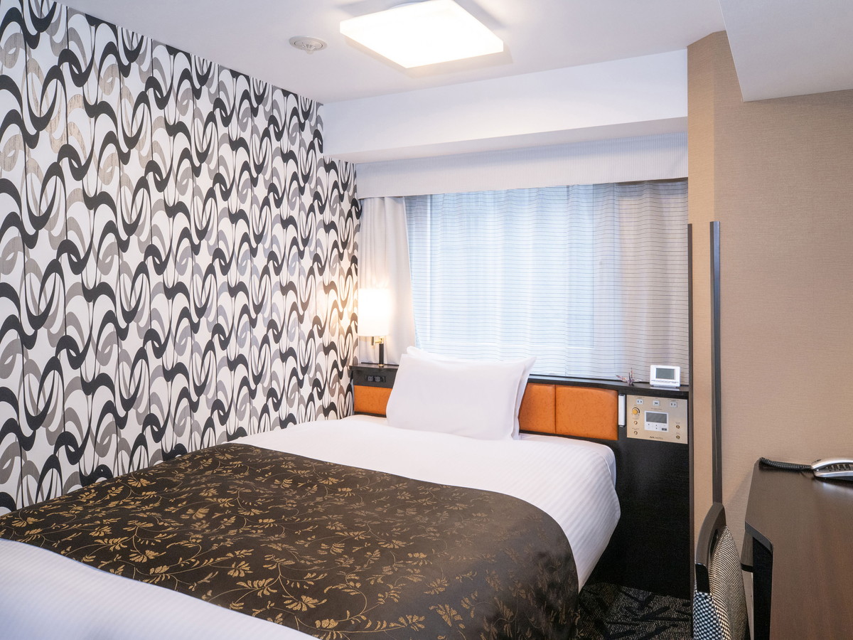 アパホテル＜人形町駅東＞ 【素泊まり】人形町駅から徒歩3分！【アパは映画もアニメも見放題】