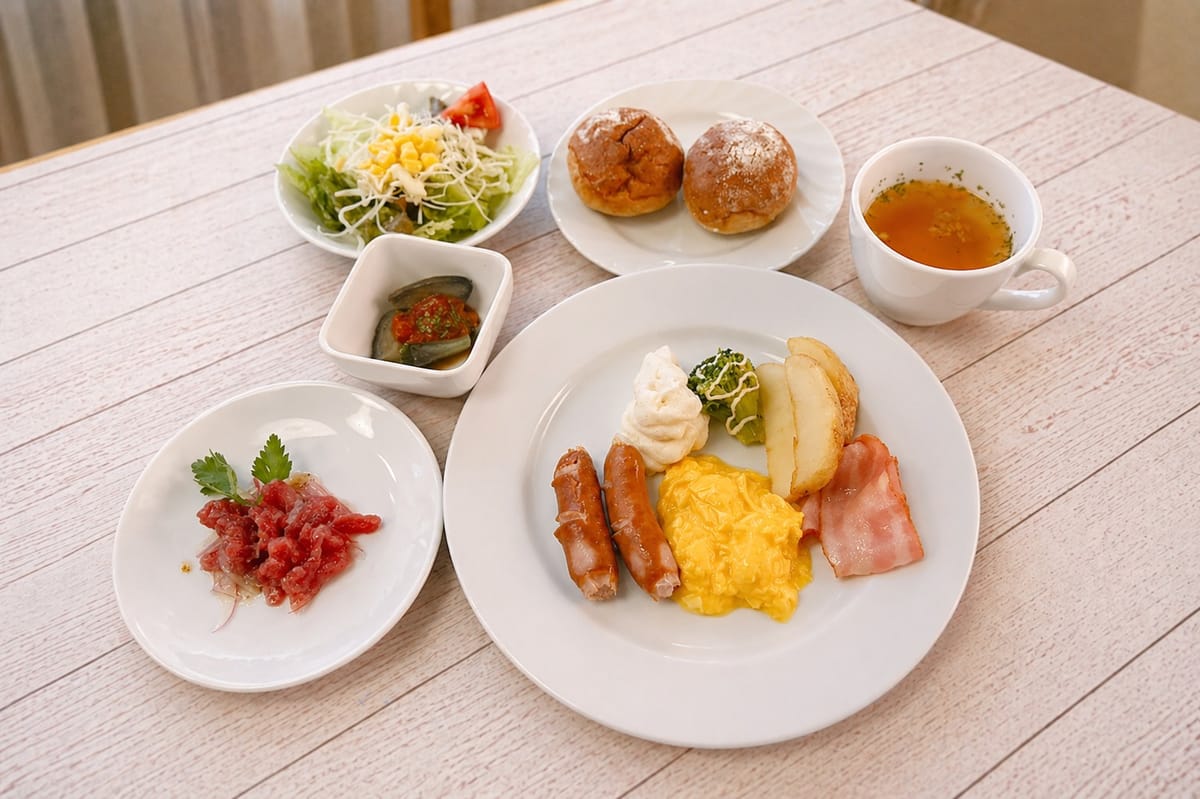 アパホテル<西船橋駅前> 【朝食付き】選べる季節の和洋プレート!お代わり自由!