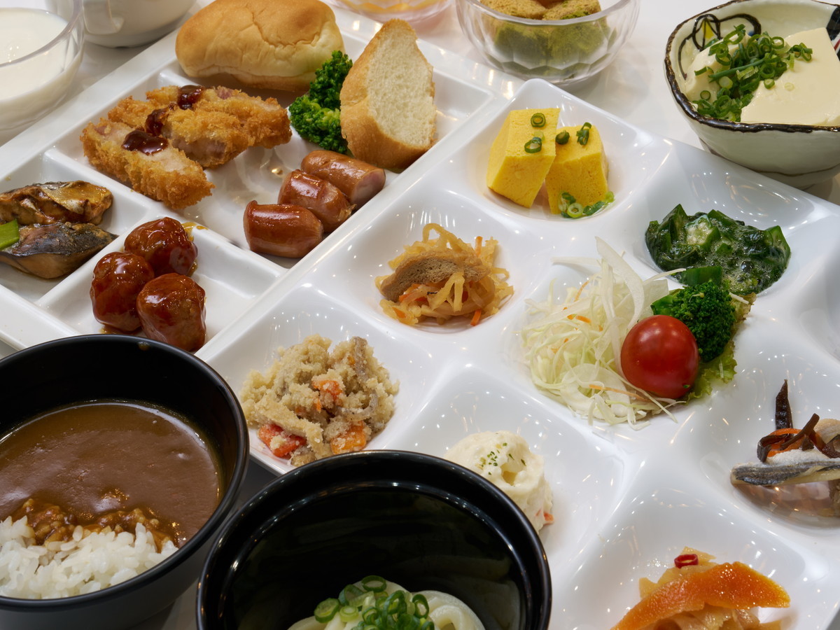 アパホテル〈岡山駅前〉 【朝食付き】岡山名物ままかりが人気！約30種類の和洋ビュッフェ