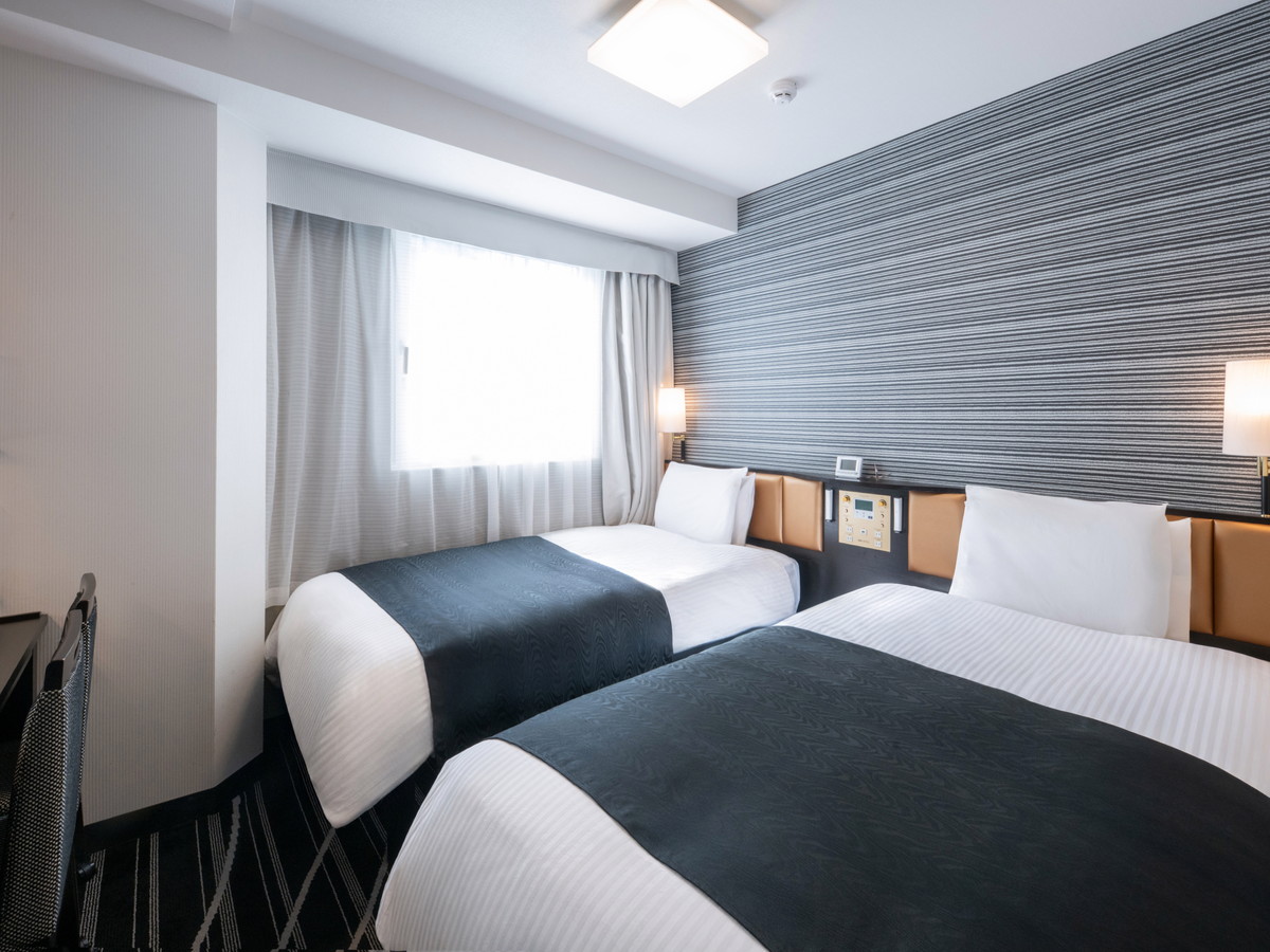 アパホテル〈山手大塚駅前タワー〉 スタンダードルーム 2ベッド 全室禁煙