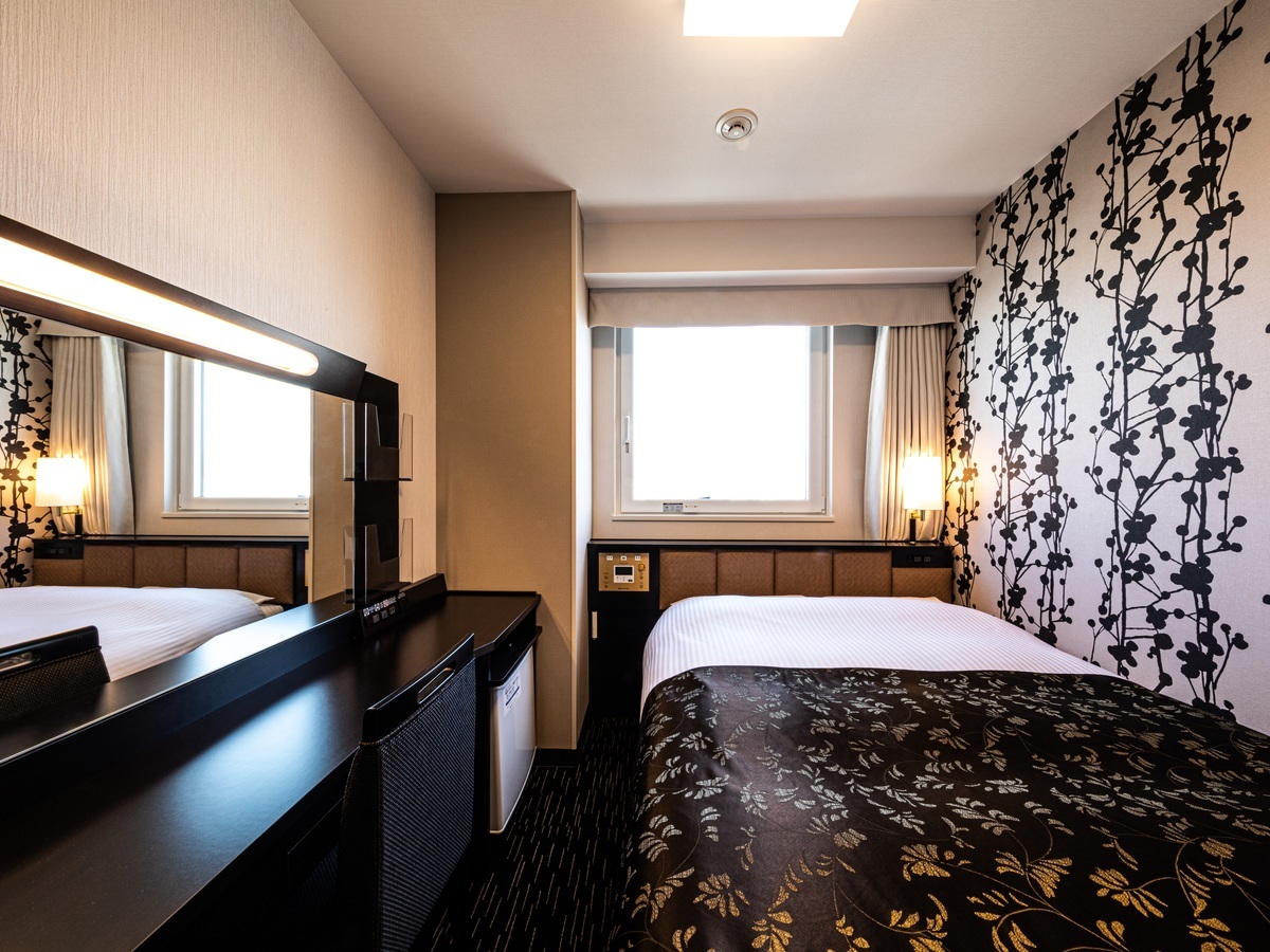 アパホテル＆リゾート＜博多駅東＞ スタンダードルーム（1名利用）禁煙室　ベッド幅140cm×1台　大浴場・プールあり