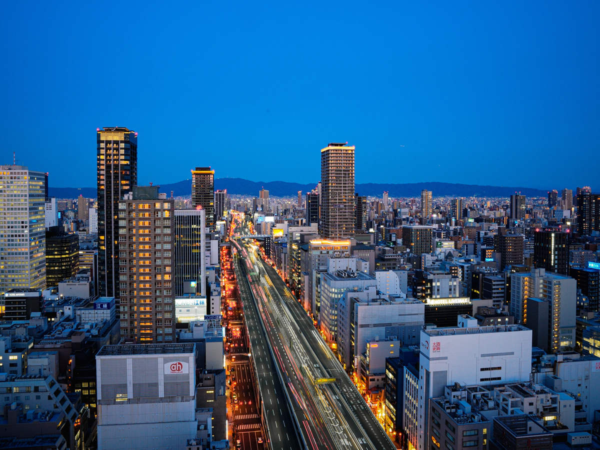 アパホテル＆リゾート〈御堂筋本町駅前タワー〉 【素泊まり】地下鉄「本町駅」直結●大浴場・露天風呂完備