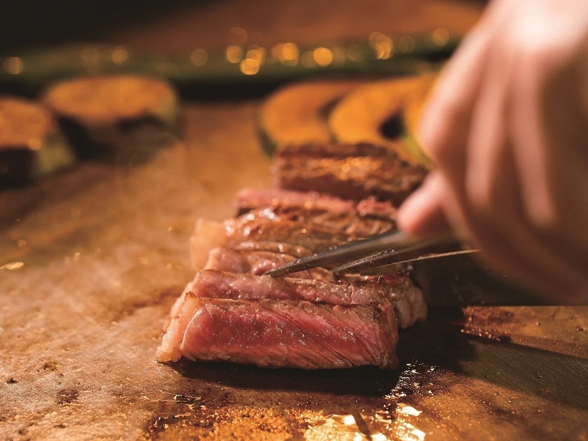 アパホテル＆リゾート〈御堂筋本町駅前タワー〉 【夕食付き】牛ロースステーキと和洋のディナービュッフェ