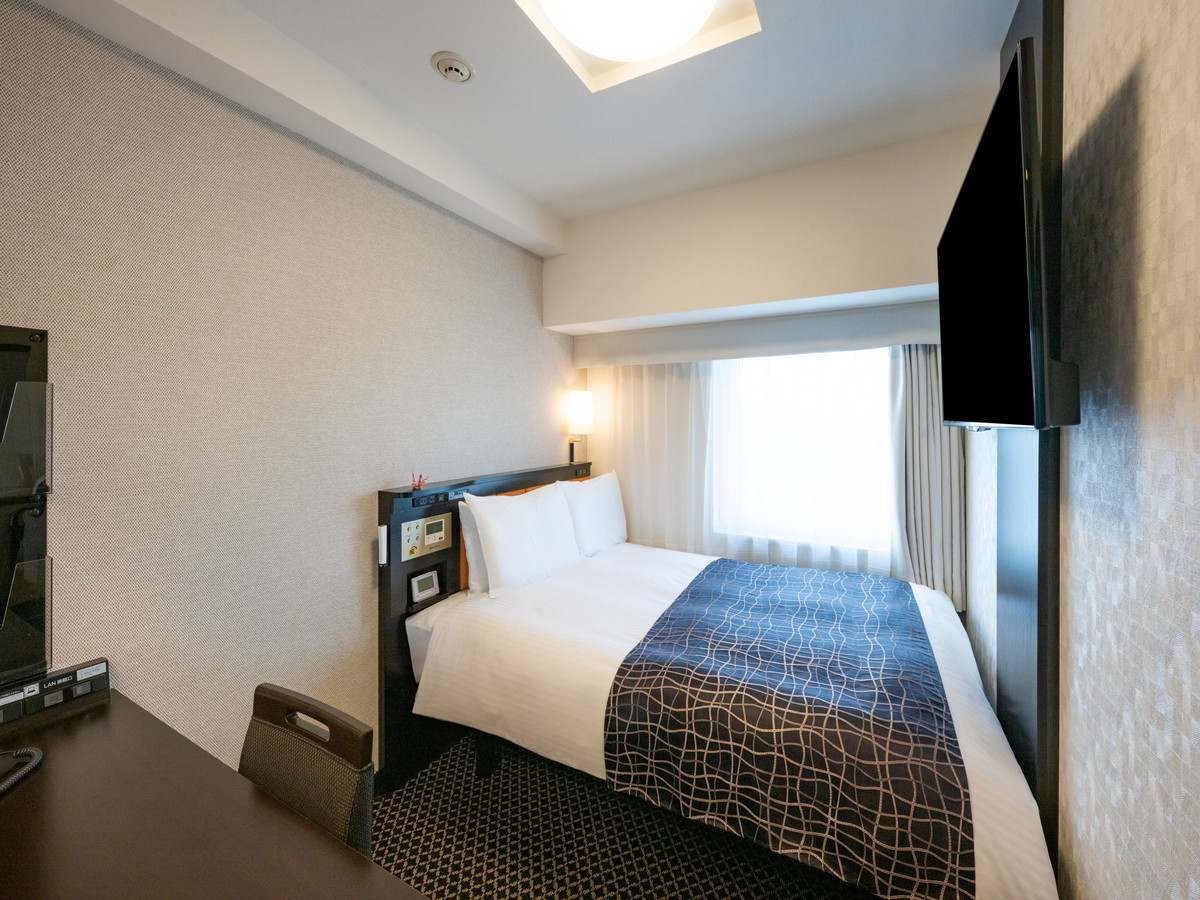 アパホテル＆リゾート＜西新宿五丁目駅前タワー＞ セミダブル　禁煙室