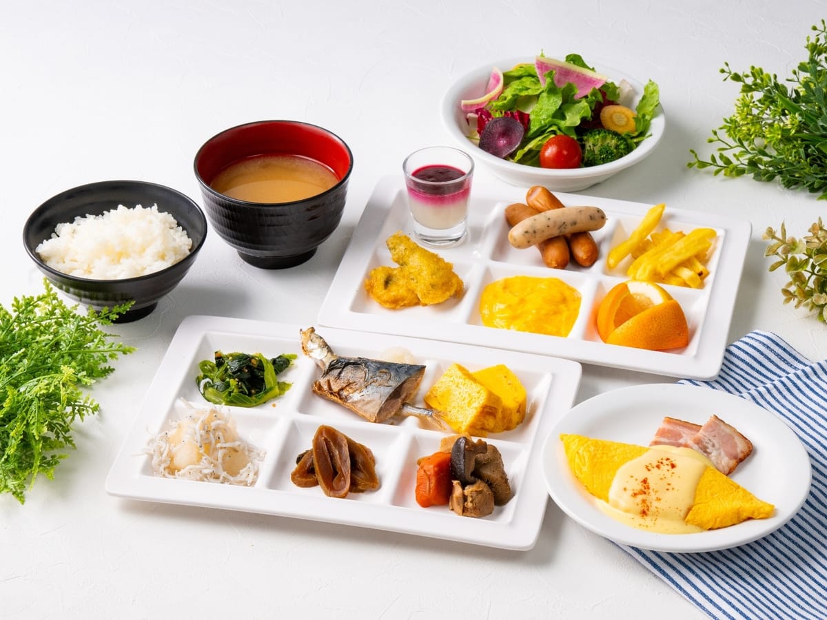 アパホテル＆リゾート＜東京ベイ幕張＞ 【朝食付】★和洋バイキング★JR舞浜駅まで快速電車18分♪幕張メッセは徒歩1分！