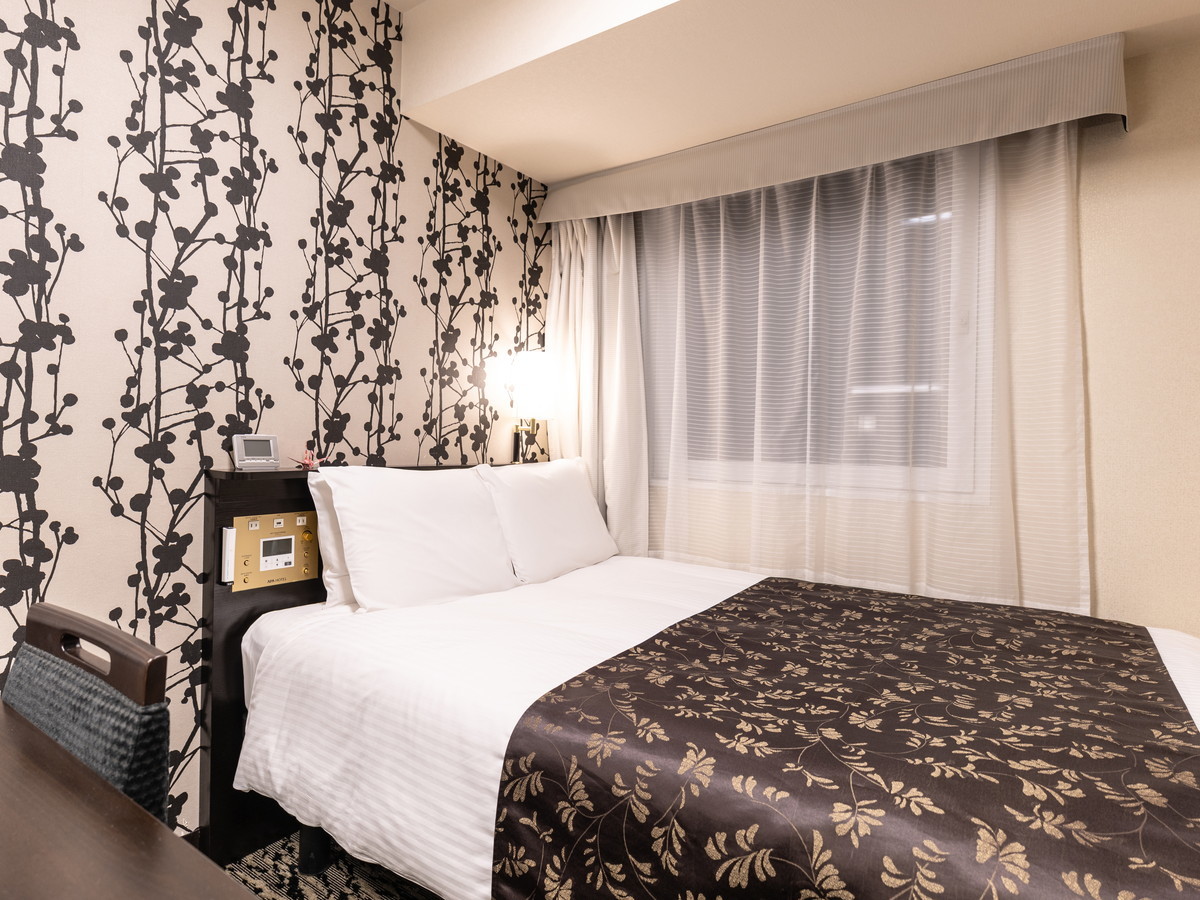 アパホテル&リゾート<横浜ベイタワー> 禁煙室ダブル【眺望なし】