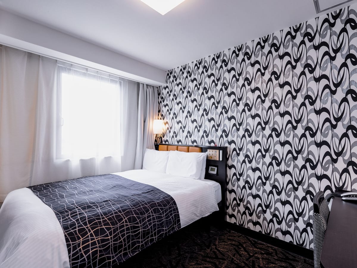 アパホテル<佐賀駅前中央> □ ダブル 全室禁煙 □