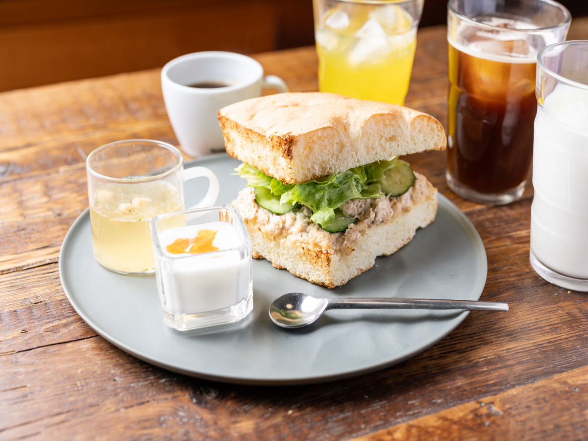 アパホテル〈銀座 新富町駅前〉（旧アパホテル〈新富町駅前〉） 【朝食付】新富町駅3番出口から徒歩1分【アパは映画もアニメも見放題】