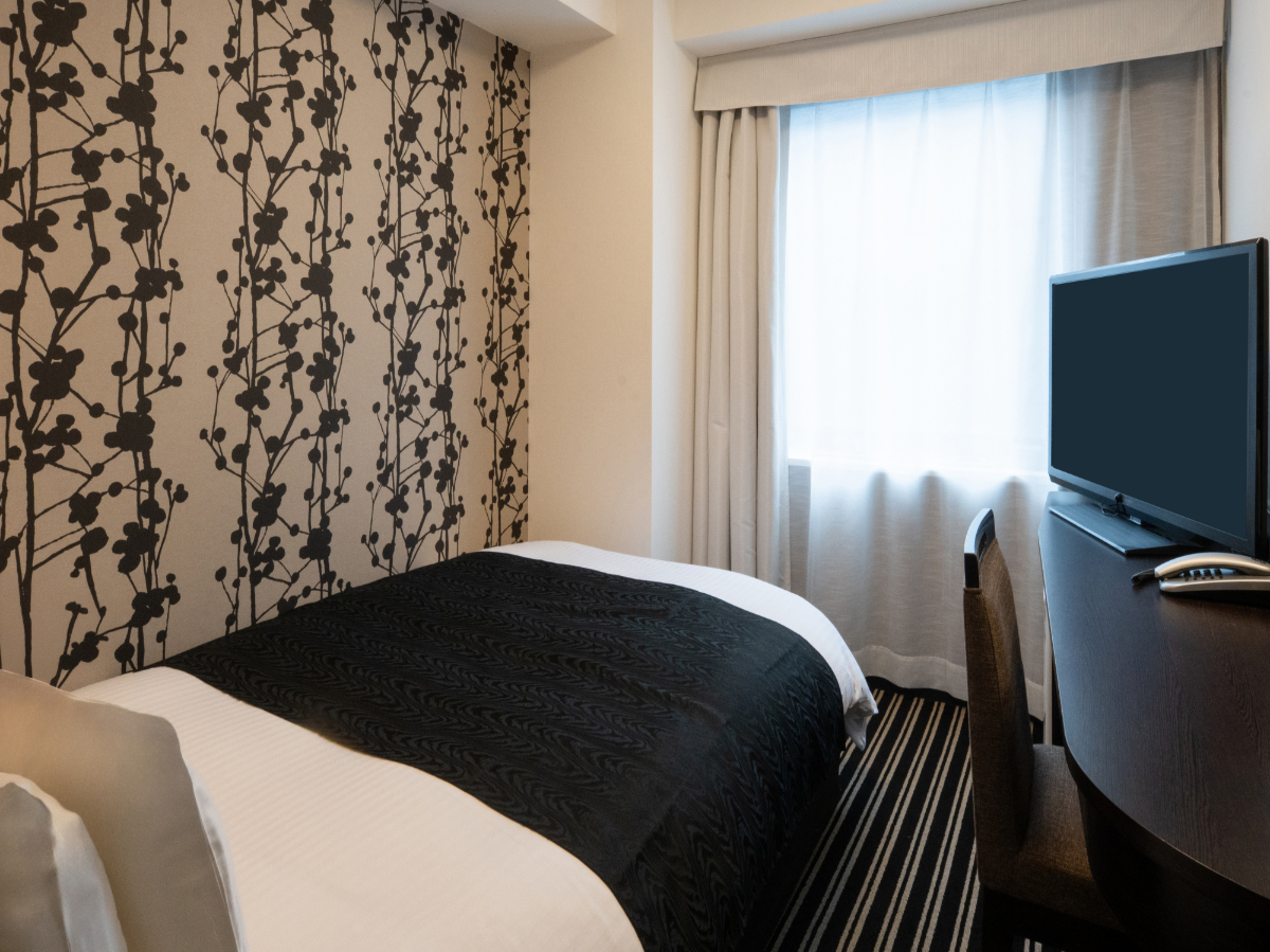 アパホテル〈銀座 新富町駅前〉（旧アパホテル〈新富町駅前〉） 【素泊まり】新富町駅3番出口から迷わず徒歩1分【アパは映画もアニメも見放題】