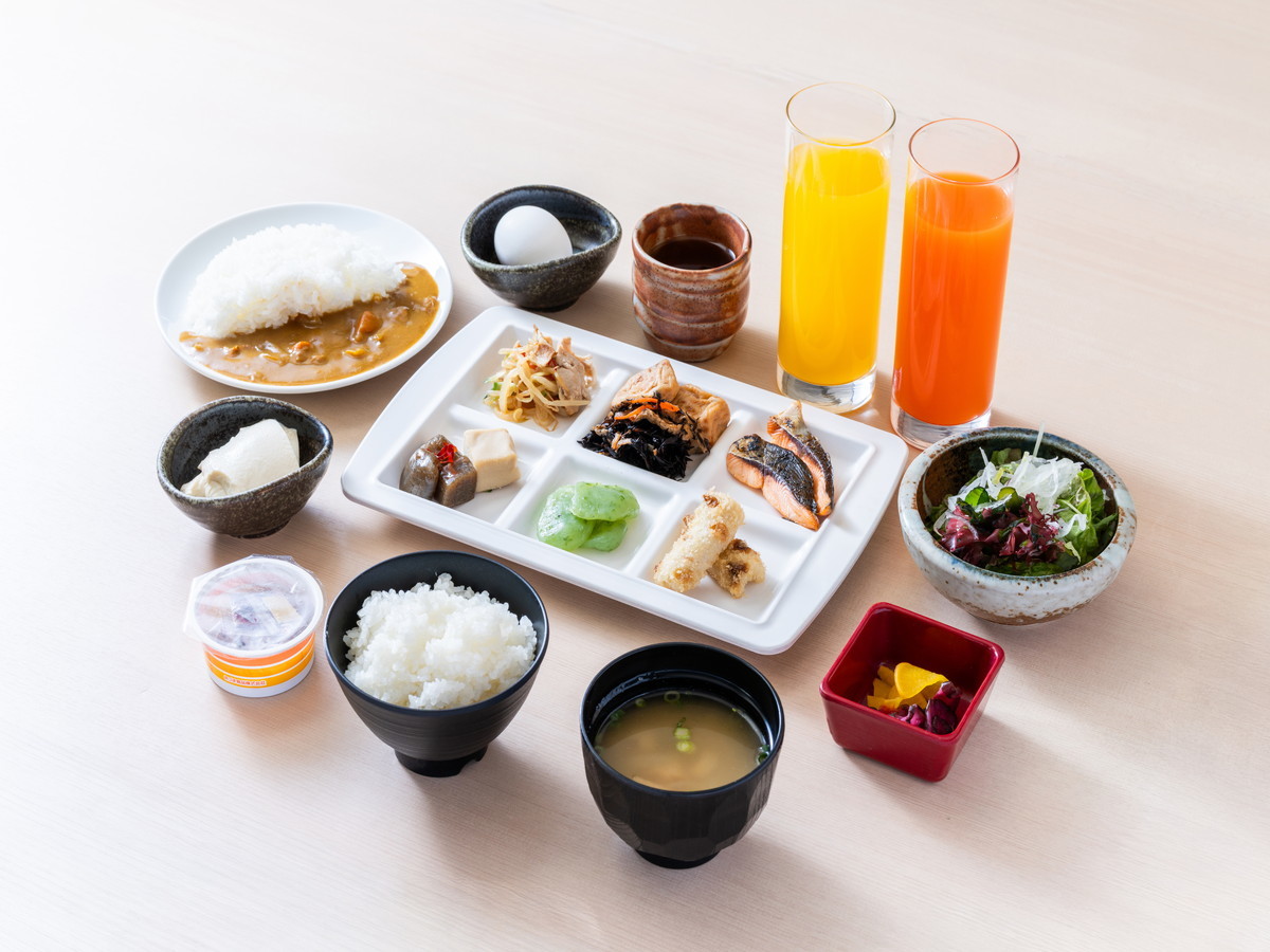 アパホテル＜高崎駅前＞ 【朝食ビュッフェ付き】地元食材を使用した和洋食ビュッフェ！天然温泉大浴殿・露天風呂・サウナ完備！