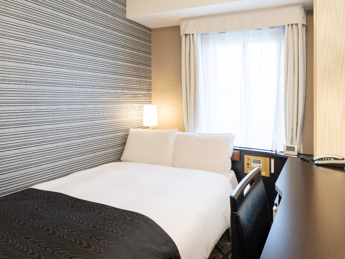 アパホテル<高崎駅前> セミダブル 喫煙室