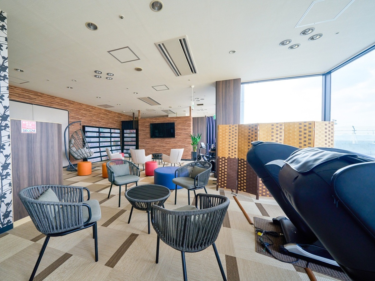 アパホテル<高松空港> 素泊まりプラン 最上階天然温泉・サウナ無料、高松空港⇔ホテル間無料送迎あり