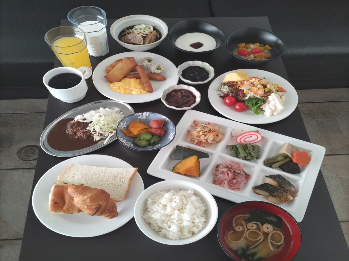 アパホテル＜高岡丸の内＞ 【朝食付き】1日の始まりは朝食から～和洋30種類以上ビュッフェ～