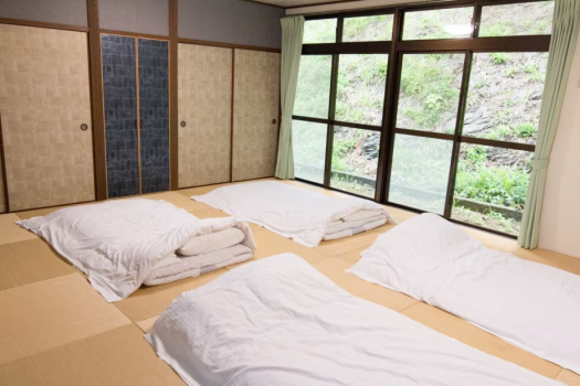ホテルカレッタ ＜ヒルサイド棟＞　和室　（海が見えないお部屋です）