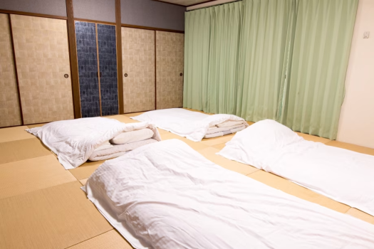 ホテルカレッタ ＜ヒルサイド棟＞　和室　（海が見えないお部屋です）